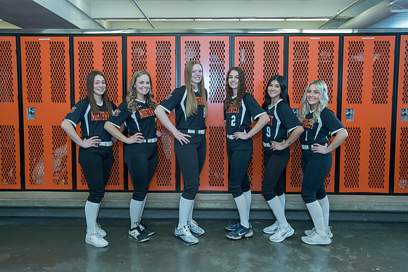 Softball 0 Seniors AN0I6740-Edit