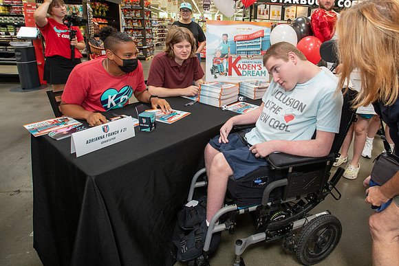 Variety Kaden's Dream HyVee 20220809 AN0I2100