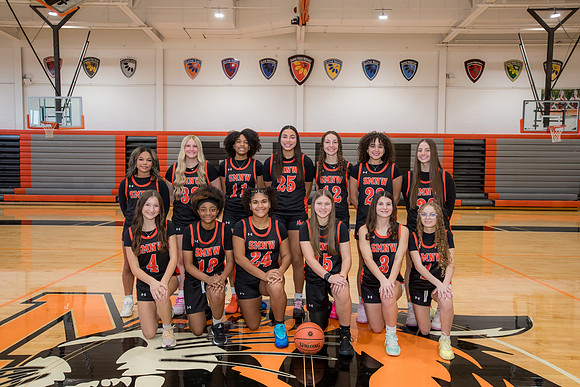 Basketball Girls JV Var AF3I1236-Edit