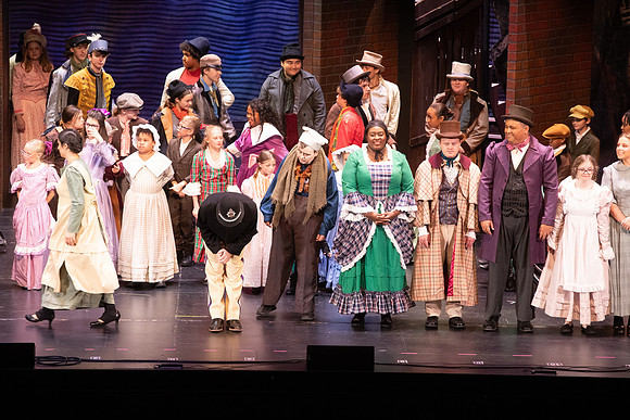 Variety Oliver 20260801 AF3I0059