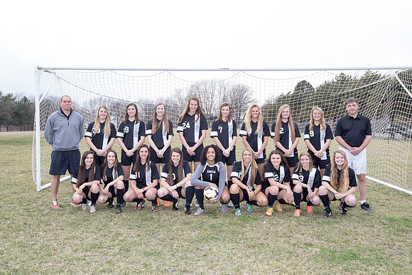 Soccer VAR team AN0I4537-Edit