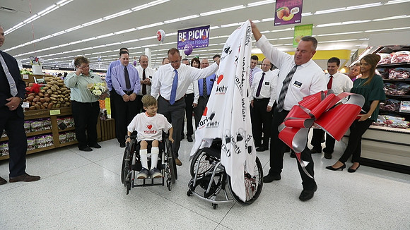 Variety Hy-Vee Award 20180807 AN0I7942-3