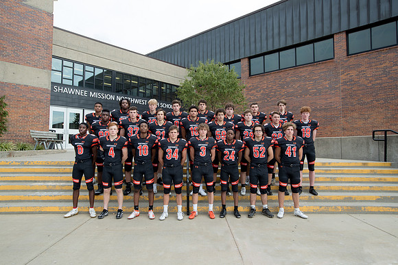 Football JR 0 AN0I0626-Edit